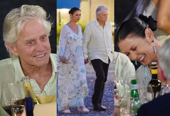 Roześmiani Michael Douglas i Catherine Zeta-Jones sączą drinki w blasku księżyca (ZDJĘCIA)