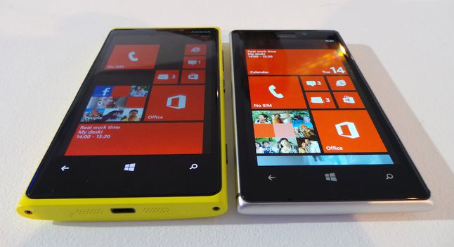 Nokia Lumia 920 vs Lumia 925