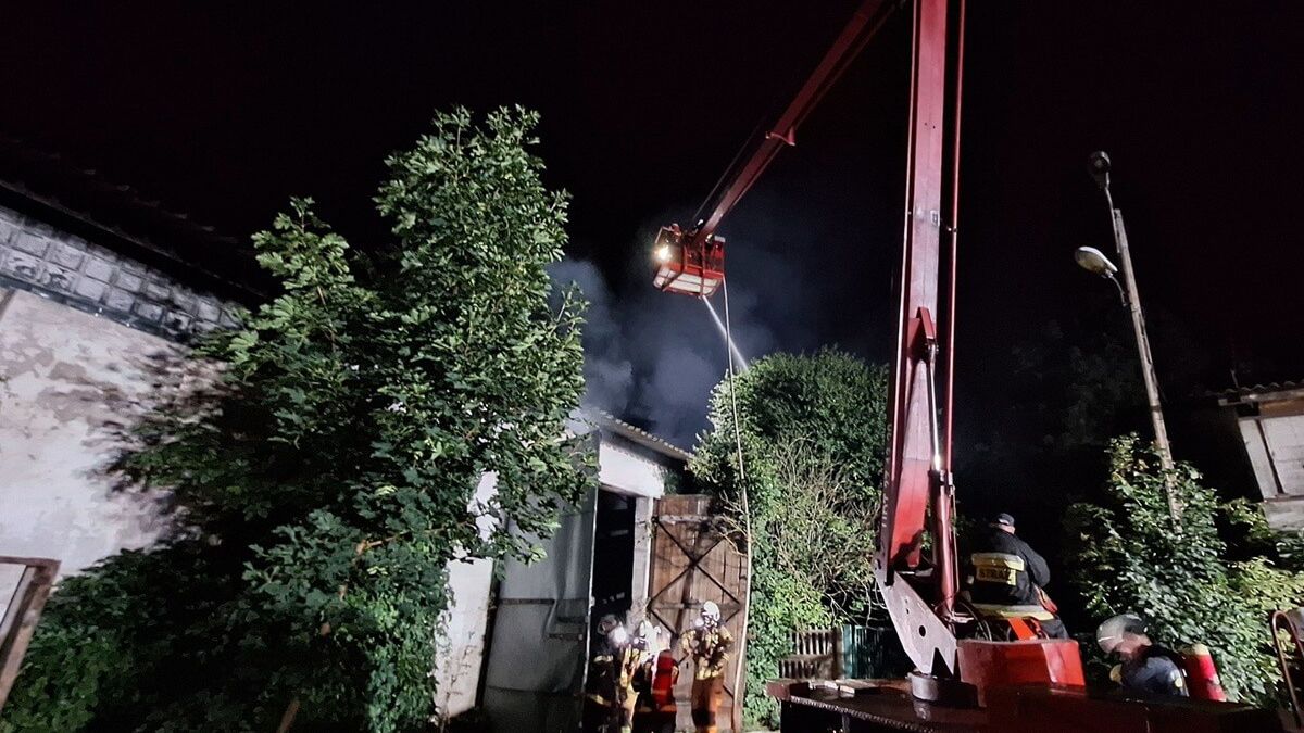 Nocny pożar hali w Garbowie