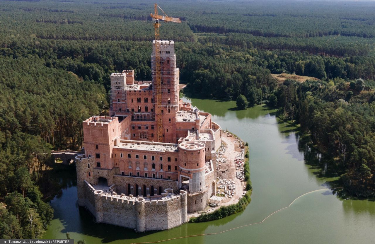 Budowa zamku w Stobnicy. Prokuratura złożyła zażalenie na decyzję o umorzeniu postępowania