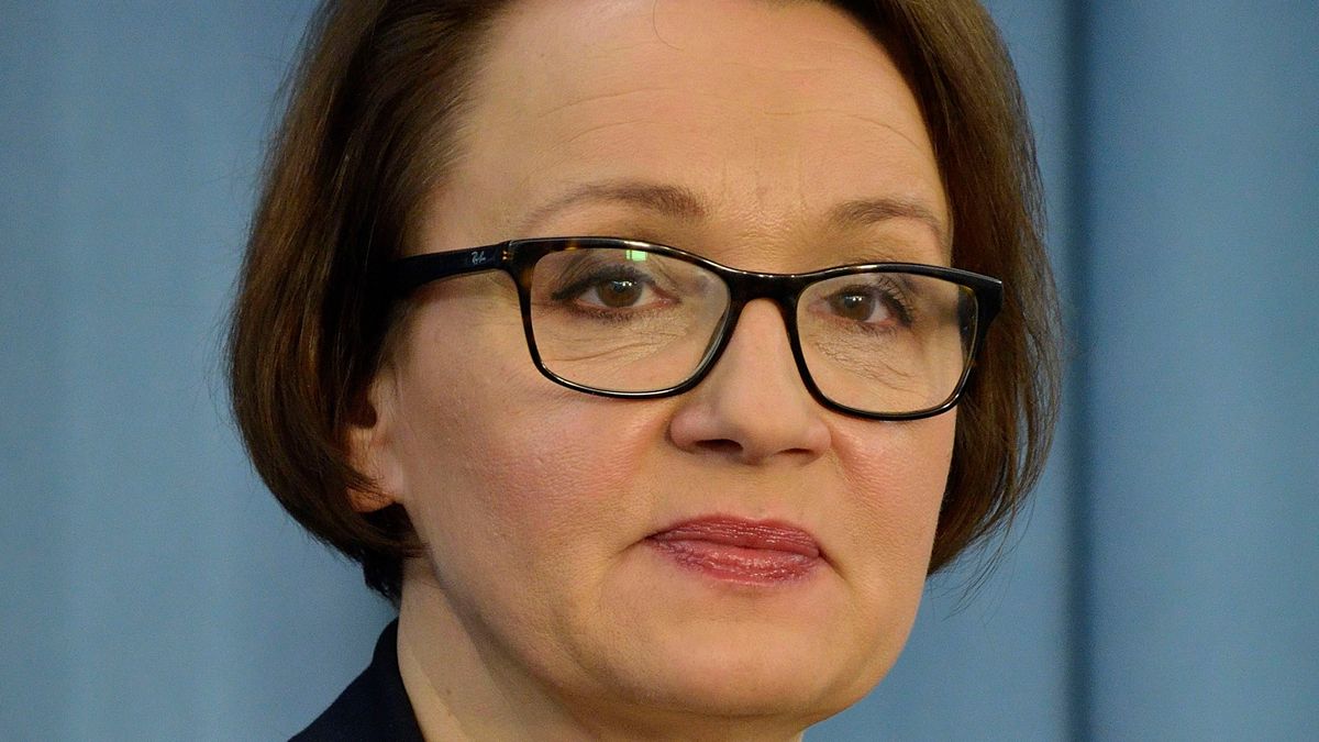 Anna Zalewska w grudniu 2015 roku