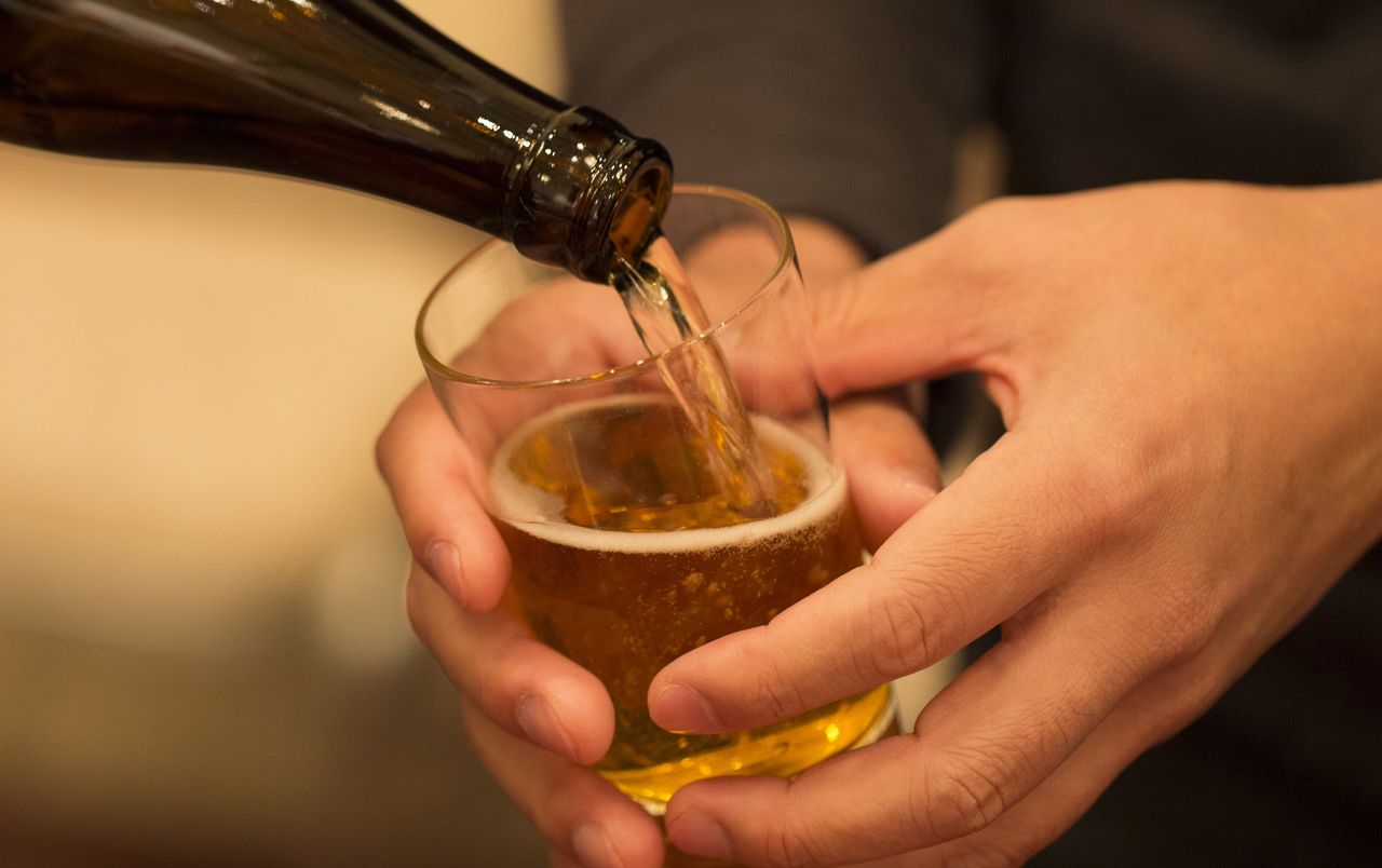 Tak reaguje organizm na detoks od alkoholu. Korzyść dla wątroby, serca, mózgu