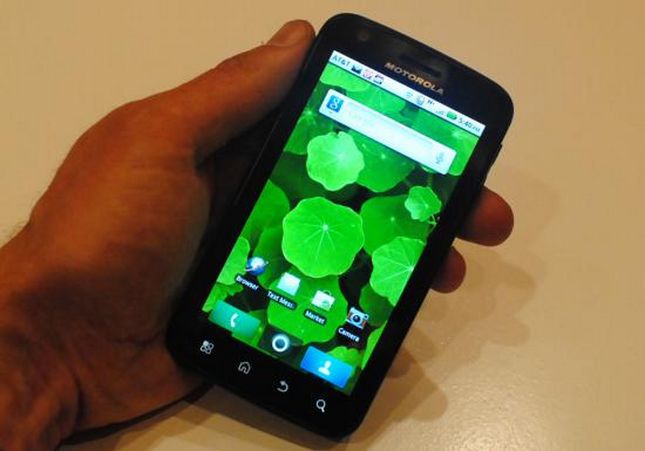 Telefon z Androidem zamiast laptopa, konsoli i telewizora? Da się zrobić! 3