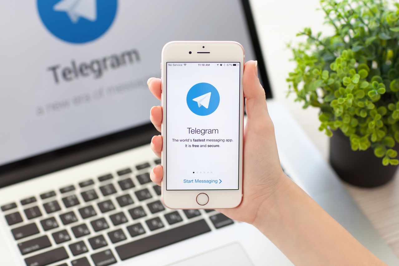 Aplikacja Telegram z depositphotos