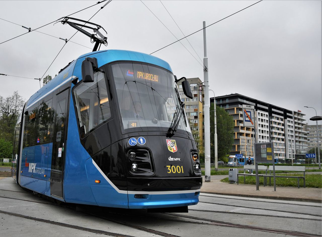 Powrót do szkół. Jak kursują tramwaje i autobusy we Wrocławiu?