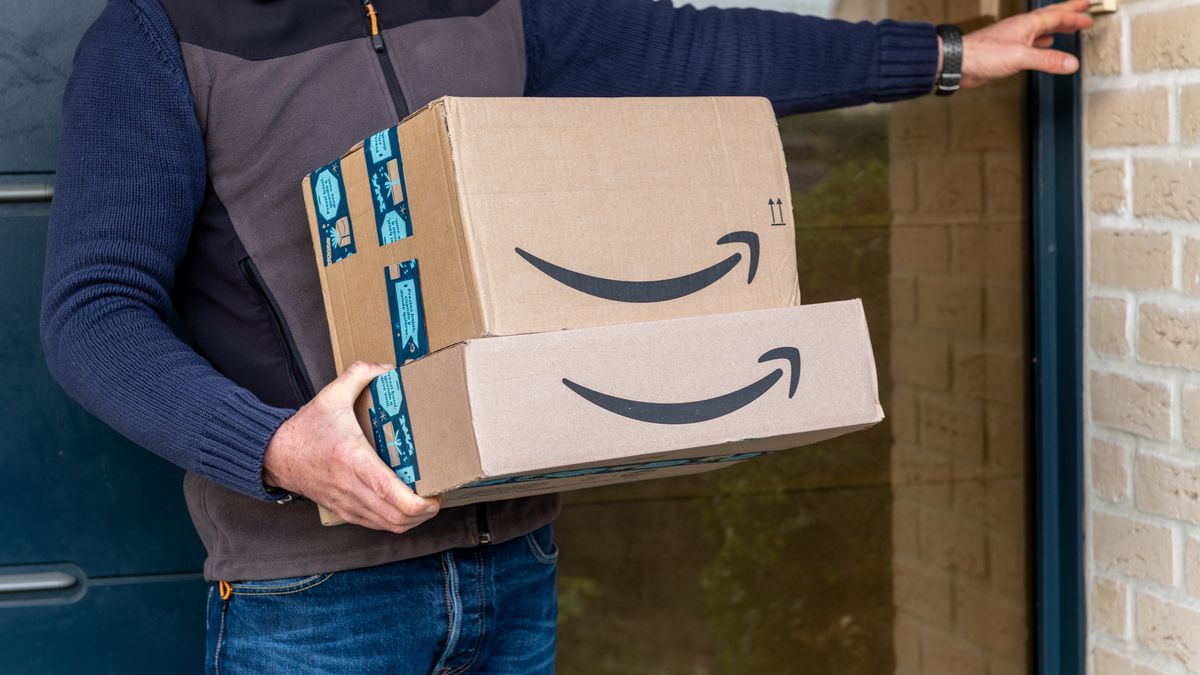 Amazon; kurier; dostawca; paczki; paczka; przesyłka; prime; Amazon prime