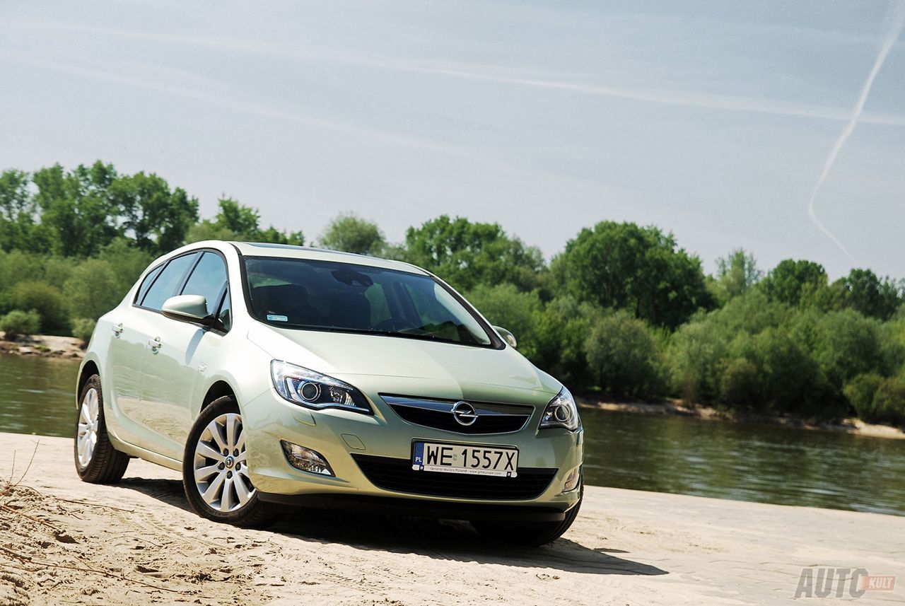 Opel Astra IV