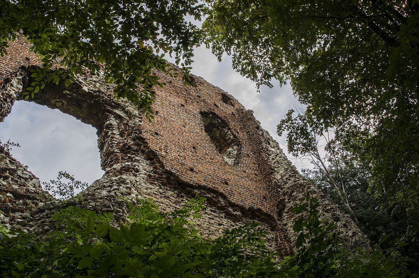 Zamek powstał ok. XIV w. 