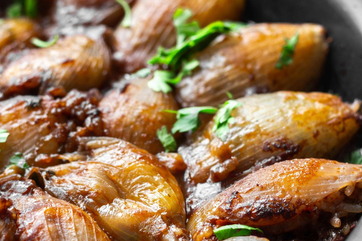 Onion stuffed cabbage rolls are inspired by the Turkish dish sogan dolma.