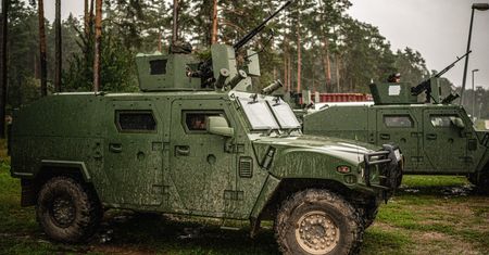 Kolejna duża umowa. Ponad 1200 wozów dla polskiej armii