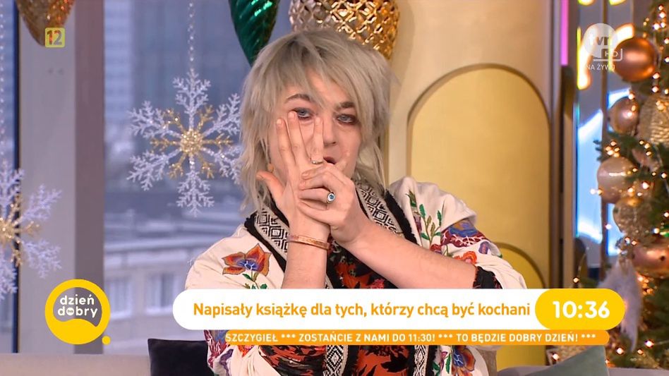 Małgorzata Halber pokazuje pierścionek w "Dzień Dobry TVN"