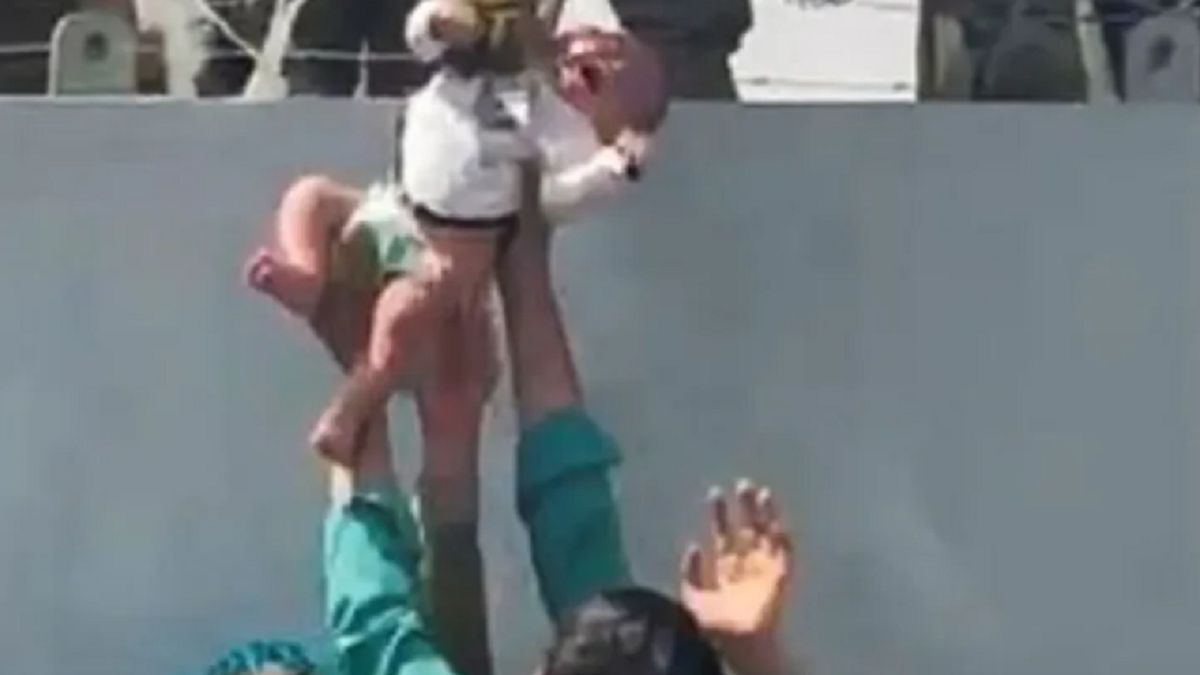 Dziecko jest już z rodzicami.