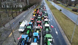 Ciągniki na ulicach Warszawy. Rolnicy zablokowali ważną arterię