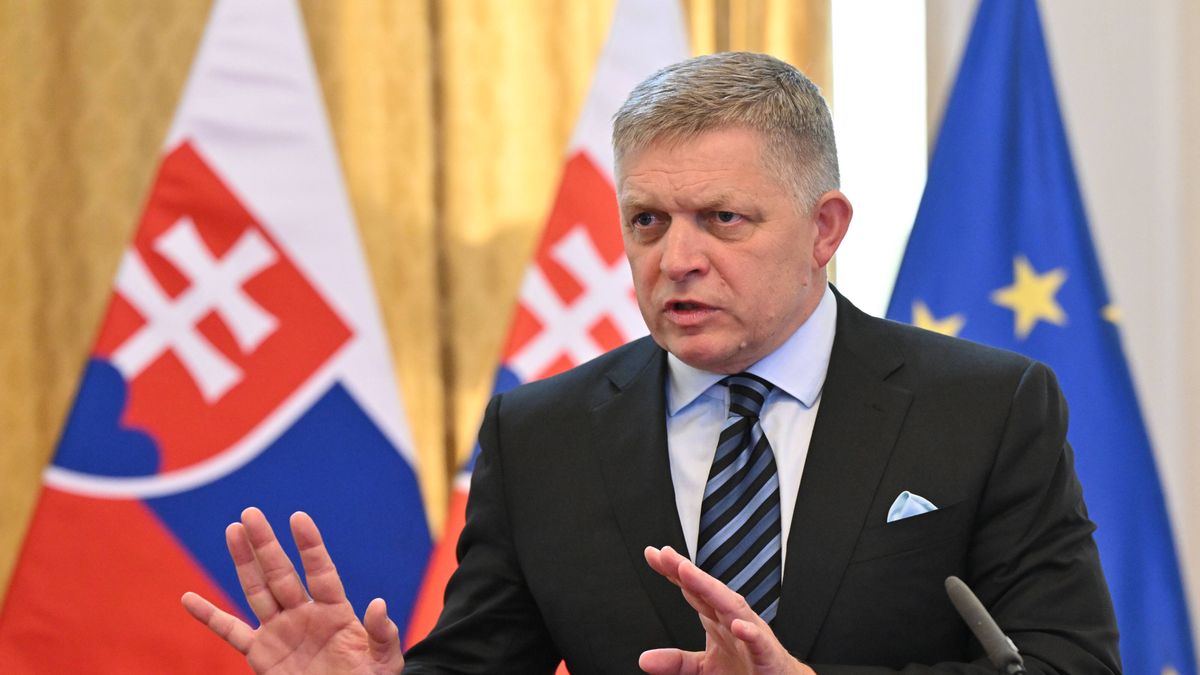 Robert Fico
Slovak Prime Minister Robert Fico attends a press conference after his meeting with Hungarian Prime Minister Viktor Orban, in Bratislava, Slovakia, on April 28, 2025. (CTK Photo/Vaclav Salek) 
Dostawca: PAP/CTK
Vaclav Salek
Slovakia, Hungary, politics, diplomacy, government