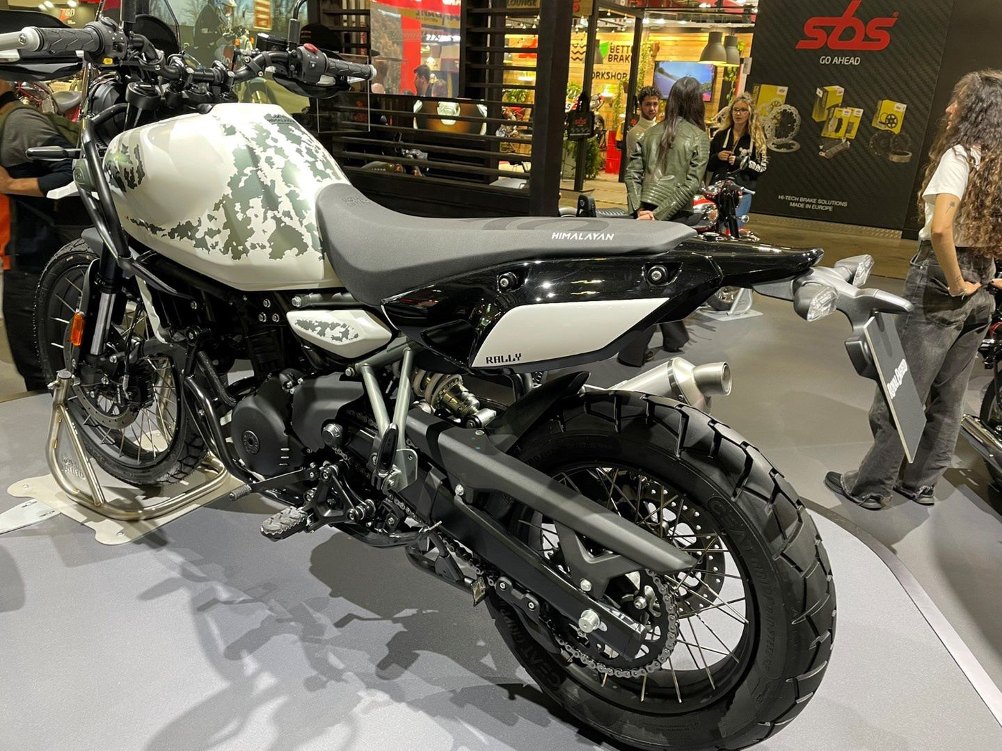 Royal Enfield Himalayan 452 