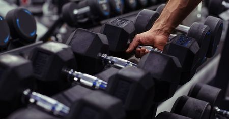 W nocy odetną prąd w galerii handlowej. Popularny, całodobowy klub fitness będzie niedostępny dla klubowiczów