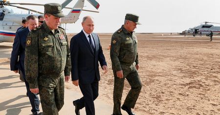 Rosja przetestowała rój dronów. Ćwiczeń doglądał Władimir Putin