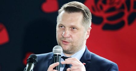 Koalicja Kaczyńskiego rozbije się o Czarnka? "Osobliwa sytuacja"