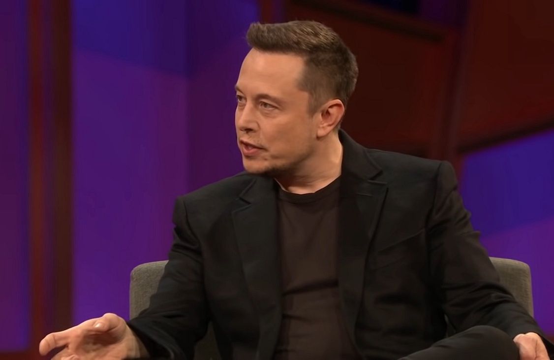 Tesla rezygnuje z płatności bitcoinami. Notowania kryptowaluty poleciały w dół