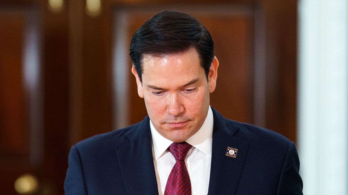 U.S. Secretary of State Marco Rubio whilst greeting Qatari Prime Minister and Foreign Minister Sheikh Mohammed bin Abdulrahman Al Thani (not pictured) at the US State Department in Washington, DC, USA, 22 April 2025. EPA/WILL OLIVER Dostawca: PAP/EPA.