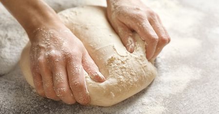 Robię najlepsze ciasto na pizzę w rodzinie. Wszyscy pytali mnie o przepis