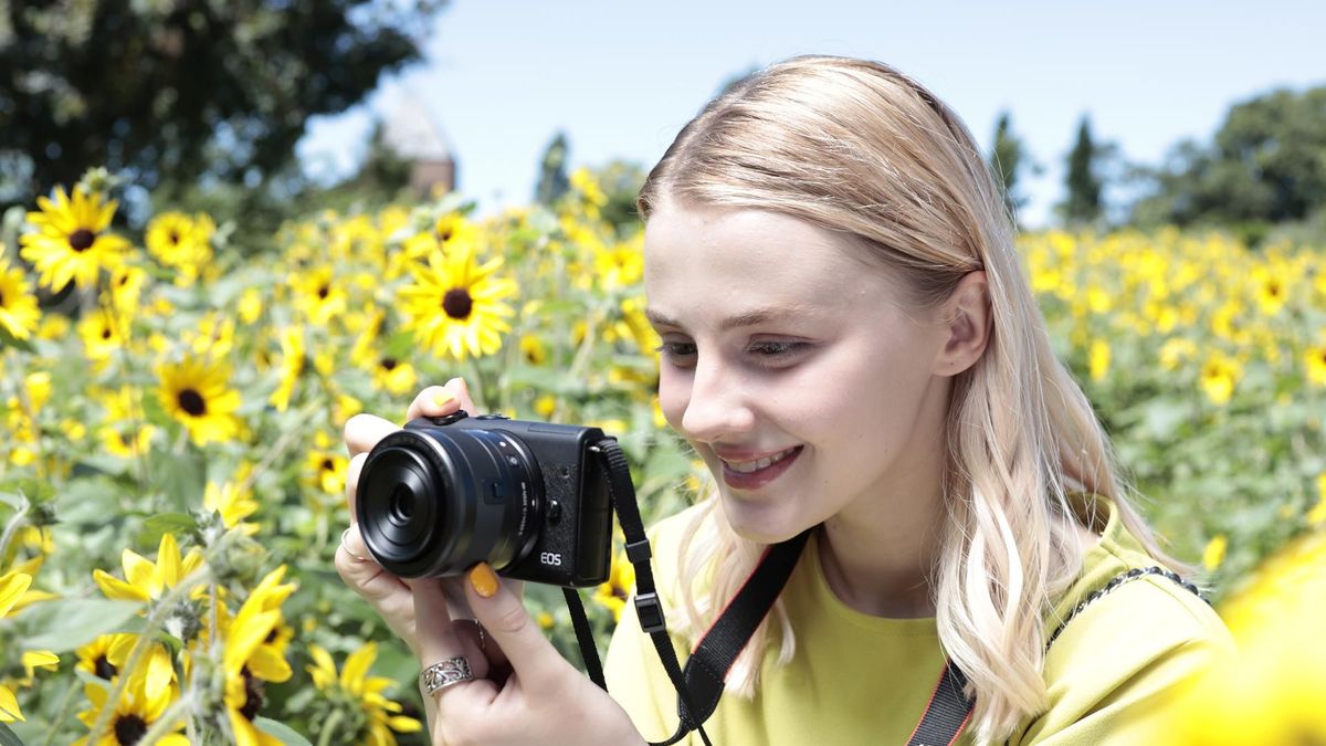 Canon patentuje chłodzenie wentylatorem w serii EOS M 1