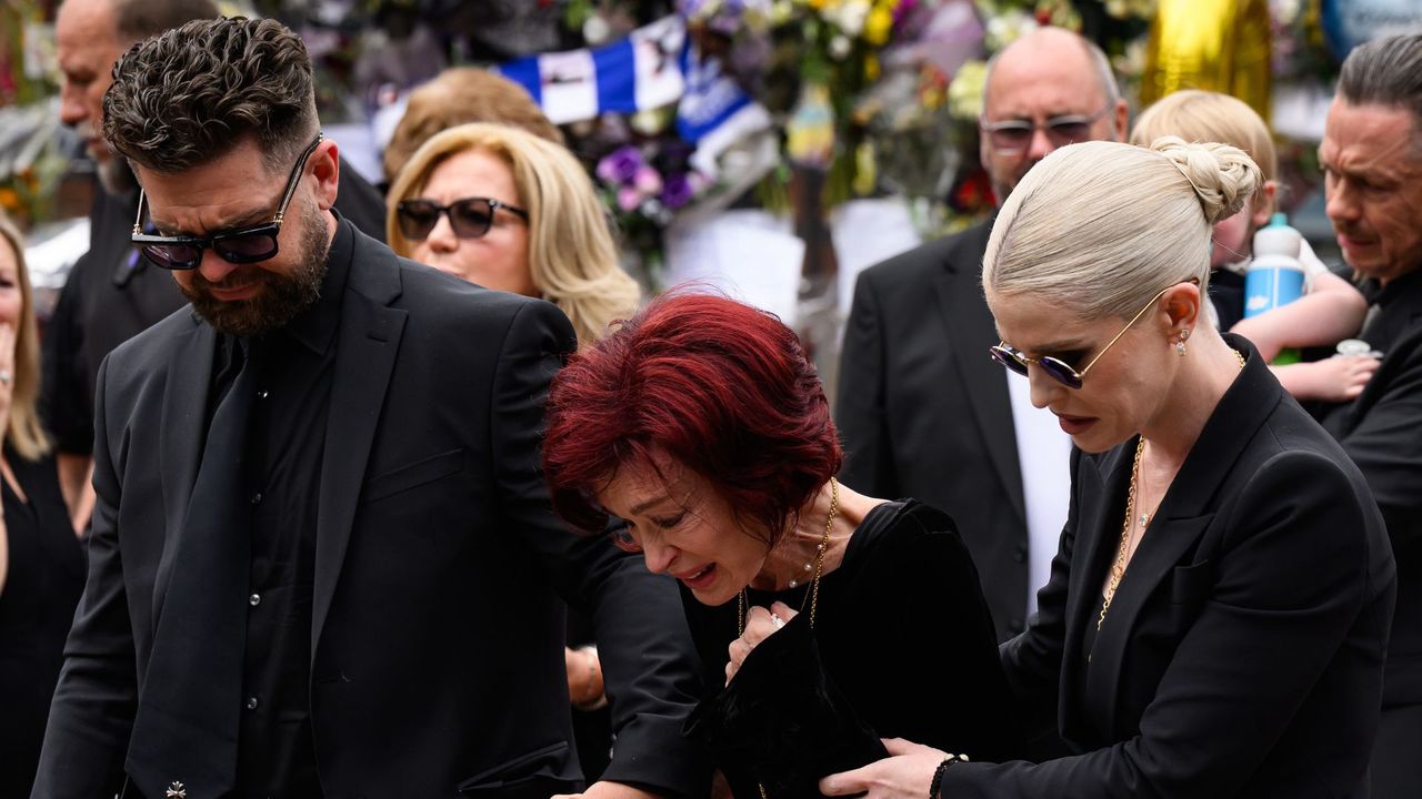 Zrozpaczona Sharon oddała hołd Ozzy'emu Osbourne'owi. Dzieci nie mogły powstrzymać łez