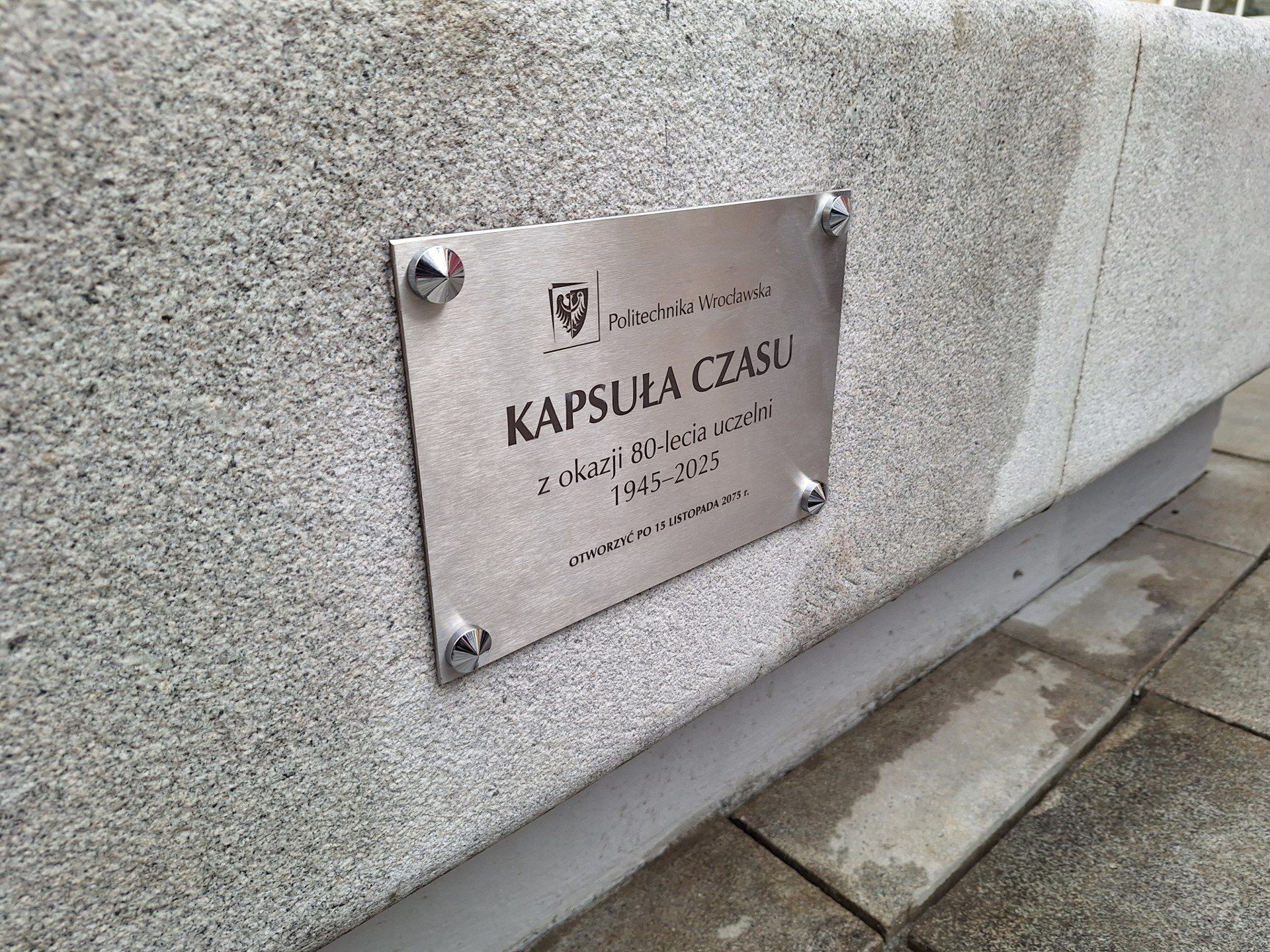 Kapsuła czasu z okazji 80-lecia Politechniki Wrocławskiej
