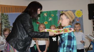 Pasowanie na Czytelnika 2026 w Miejskiej Bibliotece Publicznej w Radomsku. Tak kończy się Tydzień Bibliotek