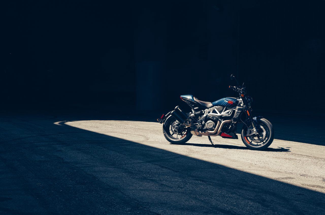 Indian FTR x 100% R Carbon