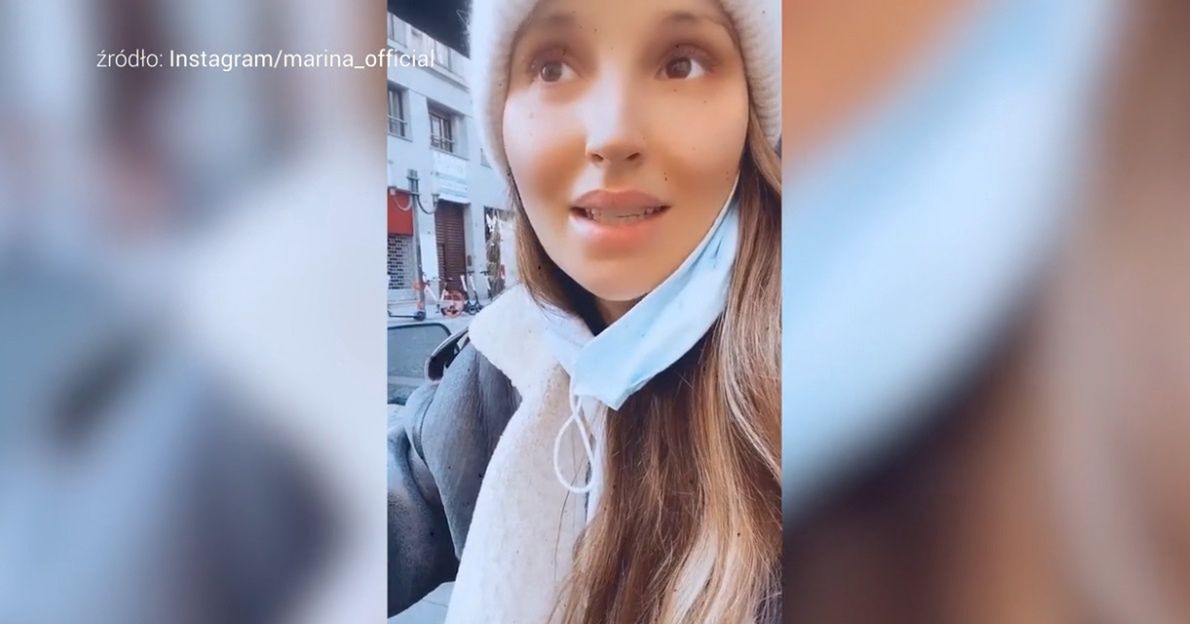 Marina popija kawę z sieciówki