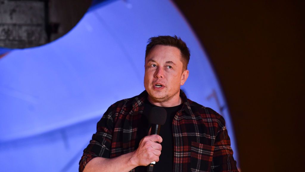 Elon Musk chce wznowić produkcję Tesli