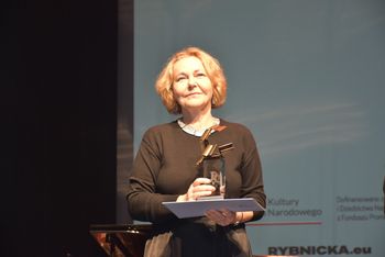 Rybnik: Nagroda Literacka Juliusz. Poznaliśmy laureatkę. Konkurs to zmagania między różnymi życiorysami