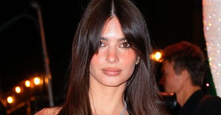 Emily Ratajkowski zaczęła karierę od ważnej decyzji. Jej matka była dumna