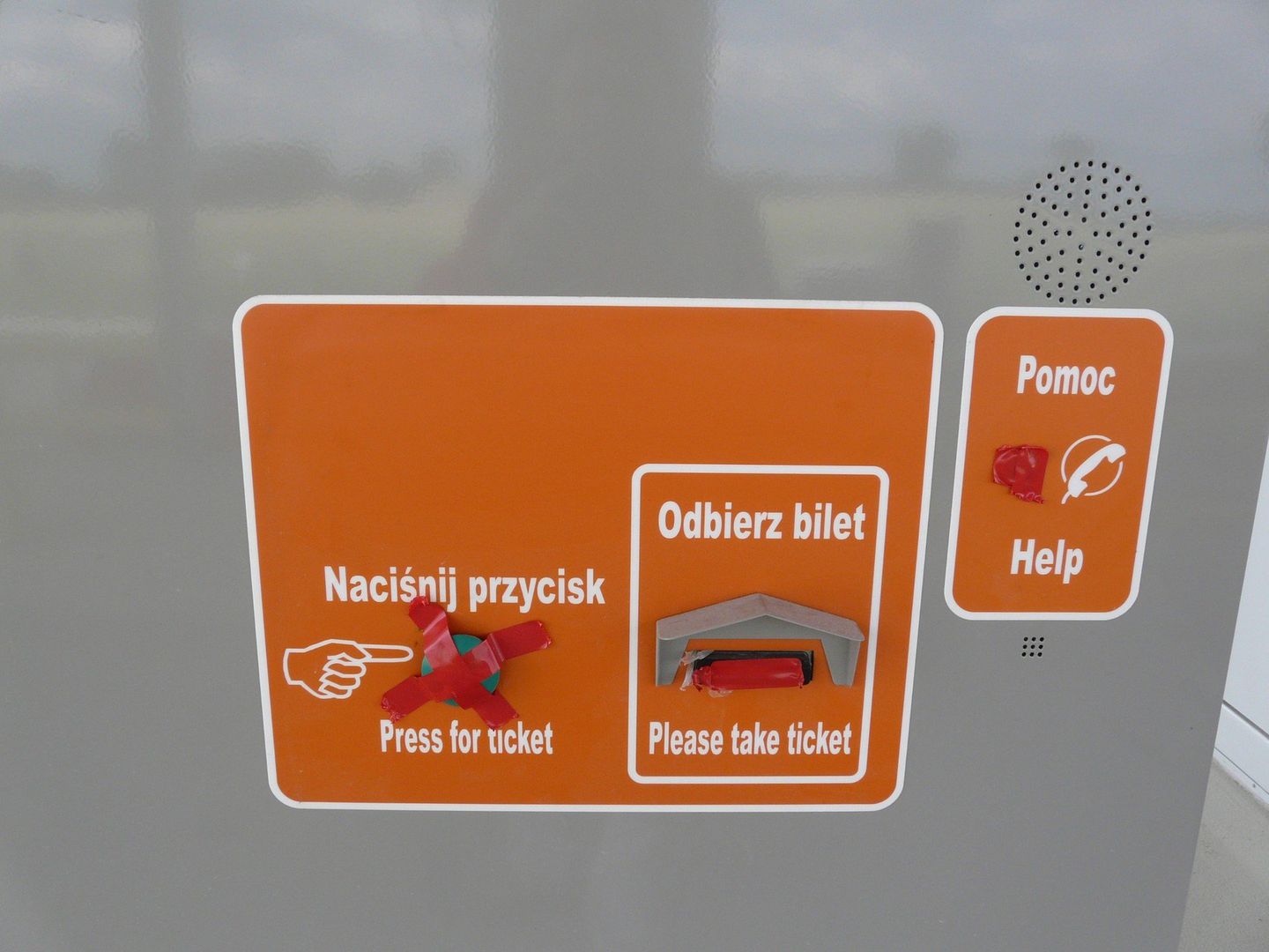 Pobór opłat na autostradach to przeżytek, jednak w Polsce wciąż funkcjonują bramki i szlabany