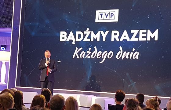 Tańczące w rytmie disco gwiazdy promują ramówkę TVP (spot wizerunkowy)