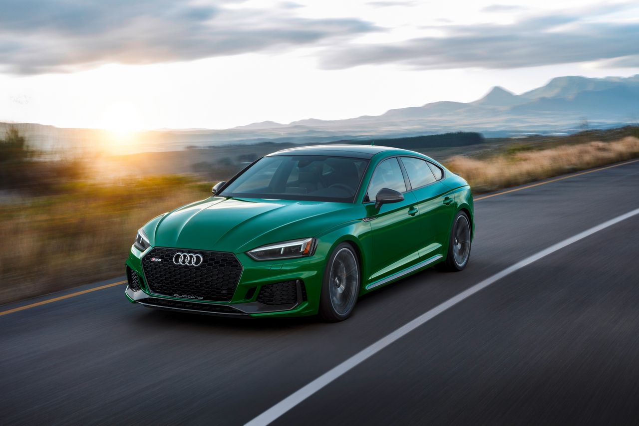 Audi RS 5 Sportback znakomicie łączy wszystko, czego byśmy chcieli od tego jedynego samochodu w garażu.