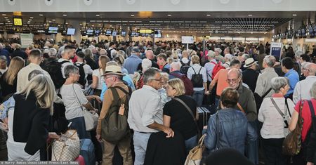 W Brukseli wciąż chaos na lotnisku. Odwołano połowę lotów