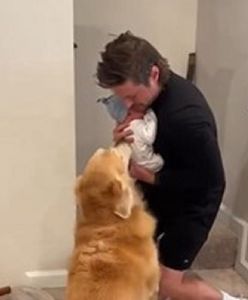 Chciał zapoznać noworodka z psem. Nie spodziewał się takiej reakcji
