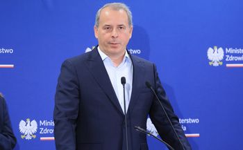 Zbierają dane o zarobkach lekarzy. Prezes agencji podał się do dymisji