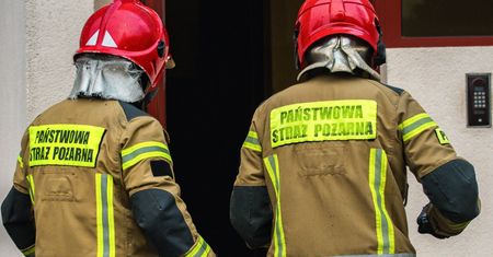 Tragedia w Krakowie. 16-latek wypadł z 12. piętra bloku