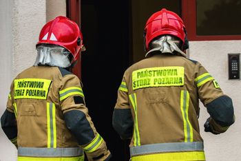 Tragedia w Krakowie. 16-latek wypadł z 12. piętra bloku