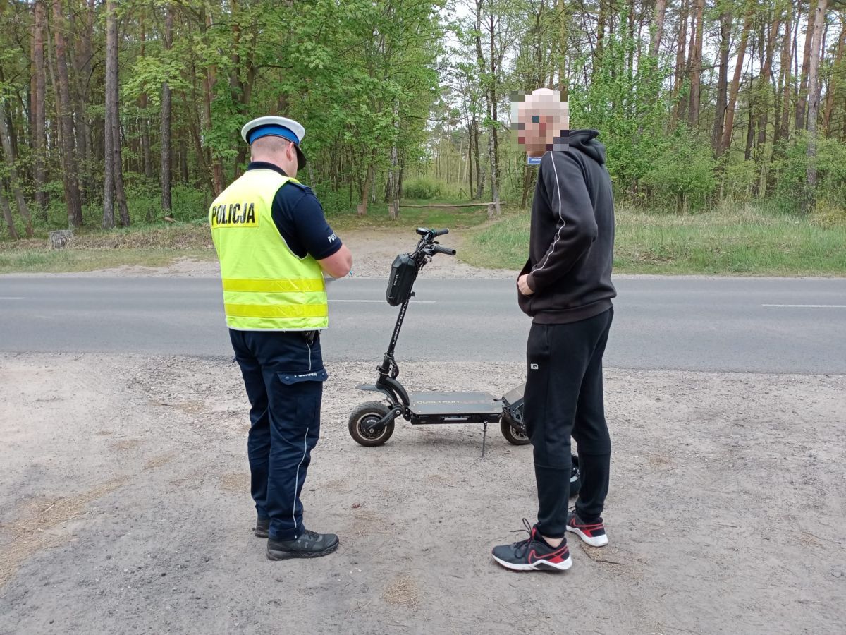 Grupa Speed zatrzymała pirata na hulajnodze. Mandat: 400 zł