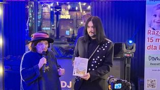 Radom: Paweł Mosiołek. Śpiewanie i zbiórka charytatywna