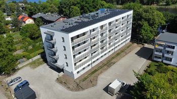 Nowy blok w Chełmicy-Cukrowni oficjalnie otwarty. 36 mieszkań na wynajem dla mieszkańców gminy