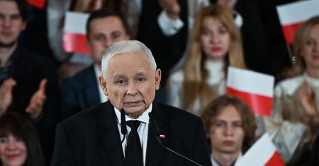 Kaczyński broni Morawieckiego ws. wyborów. Rzuca oskarżeniami
