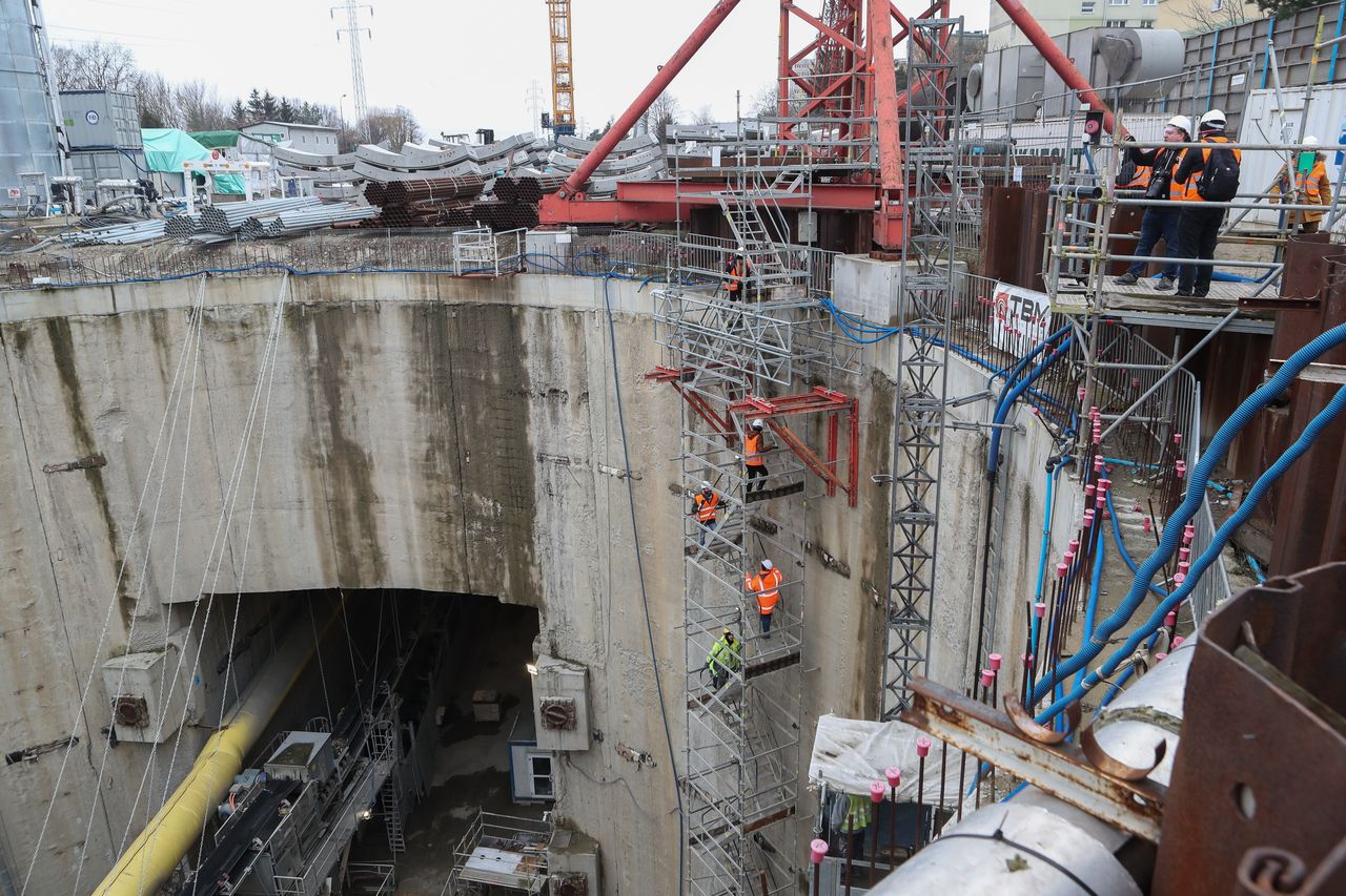 "Gigantyczny chaos". Opozycja uderza w wielką inwestycję PKP PLK