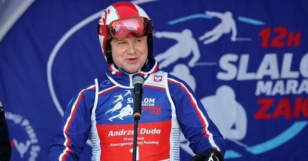 "Heheszki w kasku". Kpiny z Andrzeja Dudy. Arłukowicz bezlitosny