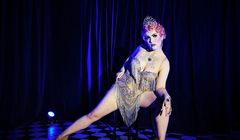 „Nago. Głośno. Dumnie”, czyli o polskiej kulturze drag i burlesce. Recenzja dokumentu HBO Max