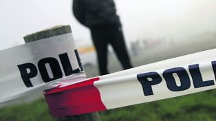 Elbląg: Na posesji policja odnalazła ciała małżeństwa z ranami postrzałowymi głowy